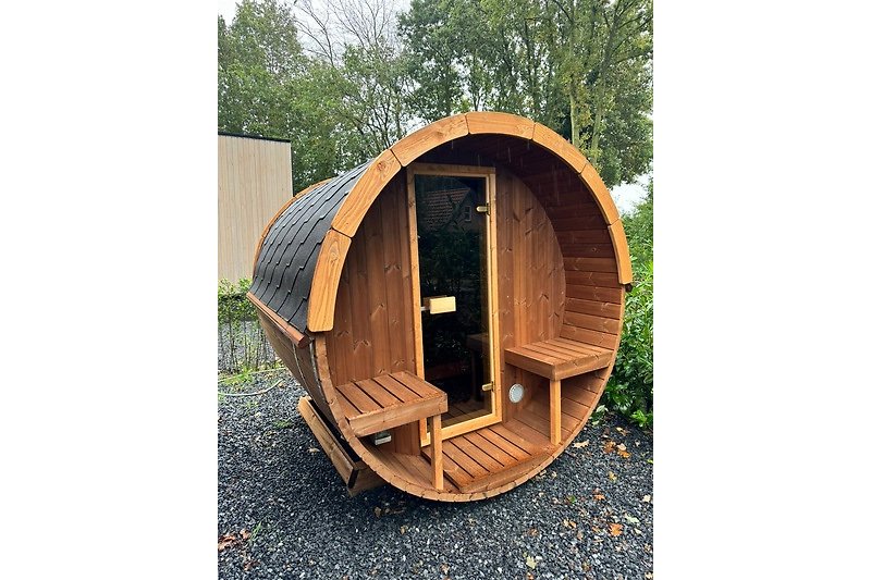 Privé sauna in de tuin direct naast het chalet