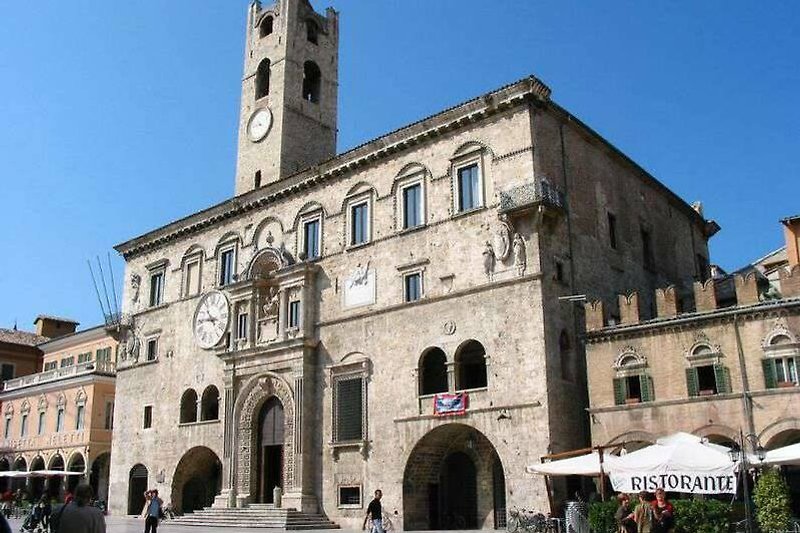 Palazzo dei Capitani Ascoli Piceno