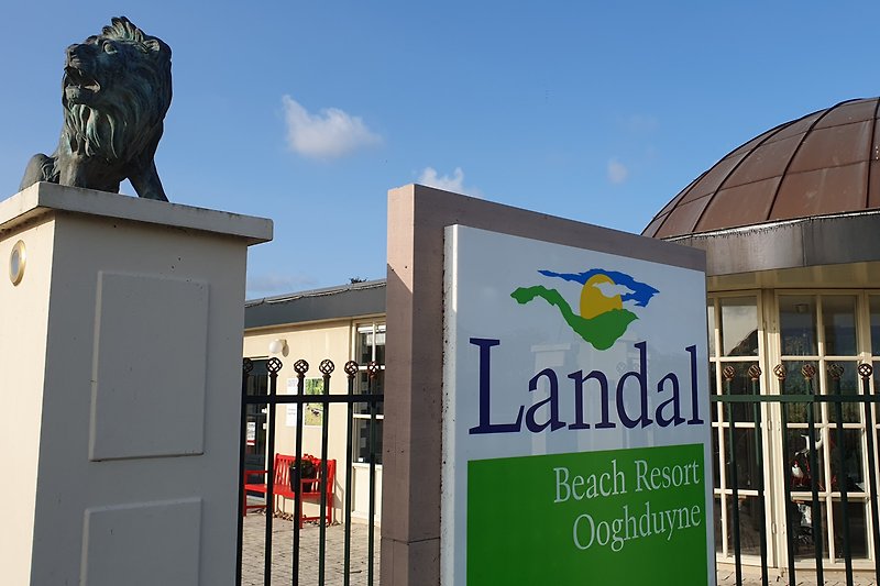 Einfahrt zum Landal Beach Resort