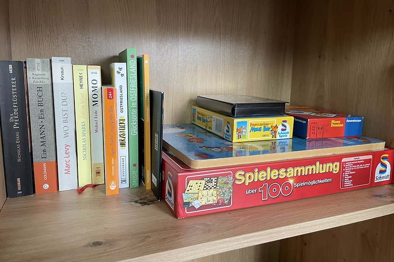 Bücher und Gesellschaftsspiele für Groß- und Klein