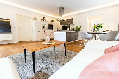 Hello Holidays: Suite | Zentral | Terrasse |...