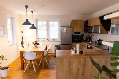 Hello Holidays: Home | Zentral | Terrasse |...