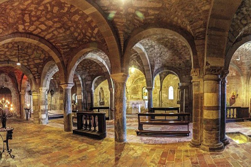 San Leo, la cripta, un luogo di culto storico e suggestivo.