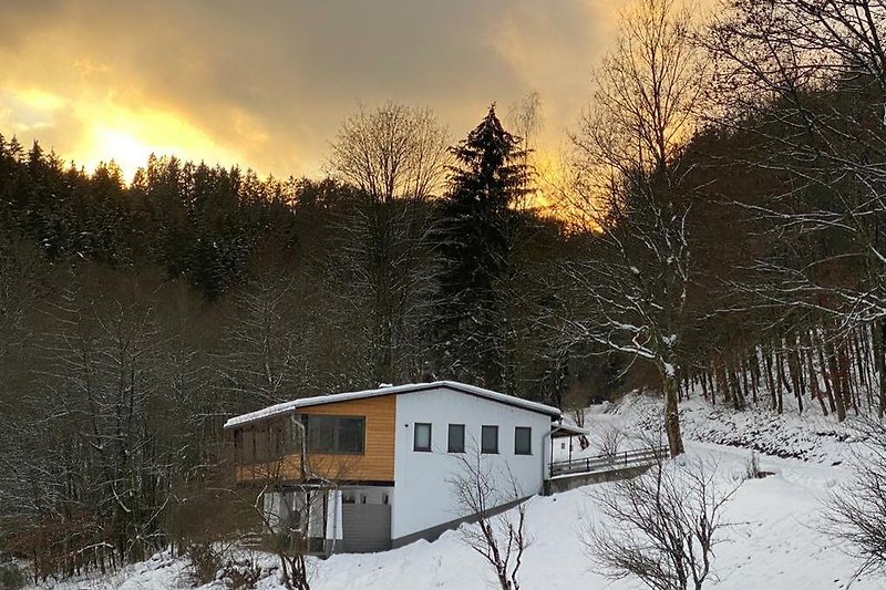 Wanderhütte Sauerland im Winter
