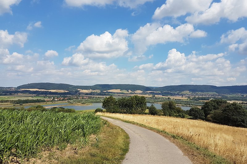 Blick über das Wesertal-Ferienhaus-Baumhaus-Wesertal-Weserbergland