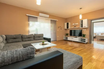 Apartment Dora - Two bedroom apartment with...