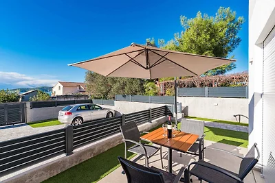 Apartments Velic - Apartment mit Terrasse A