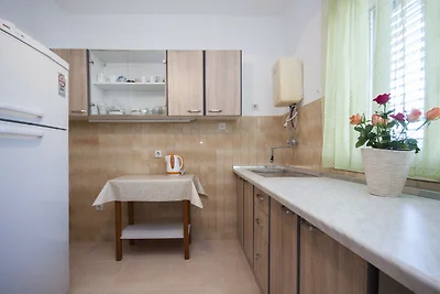 Apartments Vukičević - Karla with sea view