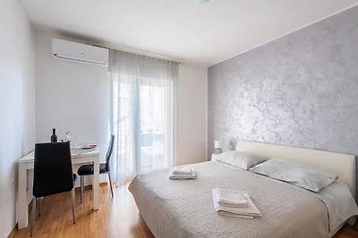 Studio Apartment Miro