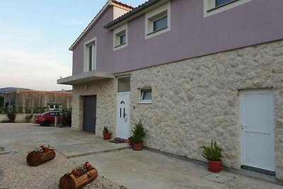 Holiday Home Lucić - Three bedroom house with...