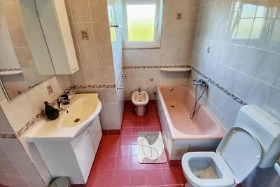 House Rose - three bedroom house with outdoor...