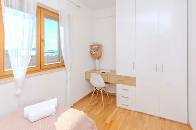 Ferienhaus Lucy – Haus mit drei Schlafzimmern...
