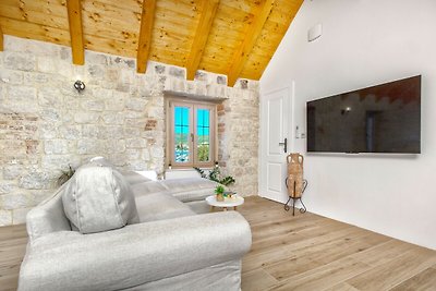 Steinhaus Trogir – Haus mit drei Schlafzimmer...