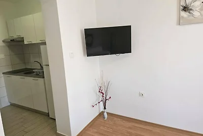 Apartments Miro - studio apartment