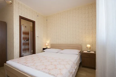 Apartments Vukičević - Karla with sea view