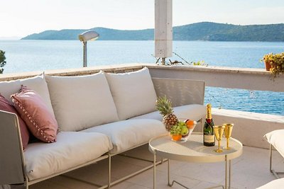 Villa Nensi - house with five bedrooms and a ...