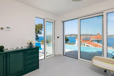 Villa Nensi - Haus mit fünf Schlafzimmern und...