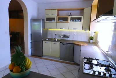 House Rose - three bedroom house with outdoor...