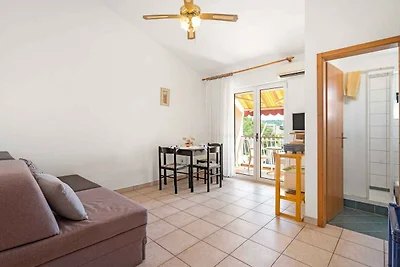 Apartments Maretic Brodarica A1