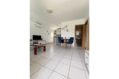 Gemütliches Apartment Aurora Tribunj