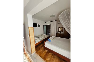 Apartments Nestor - studio apartment with a s...