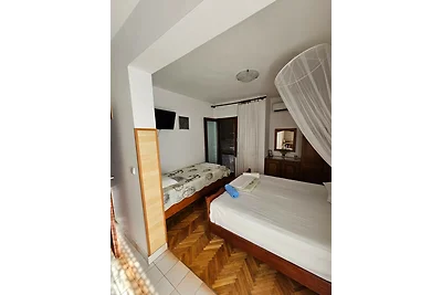 Apartments Nestor - studio apartment with a s...