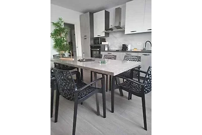 Villa Viva - Six bedroom house with a pool an...