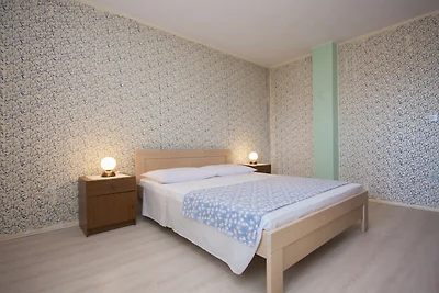 Apartments Vukičević - Karla with sea view