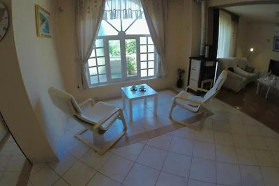 House Rose - three bedroom house with outdoor...