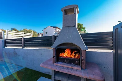 Apartments Velic - Apartment mit Terrasse B