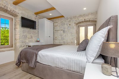 Steinhaus Trogir – Haus mit drei Schlafzimmer...