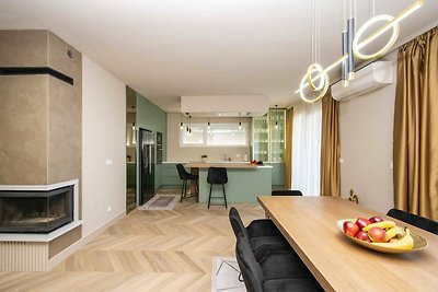 Luxury Apartment Tisa - three bedroom apartme...