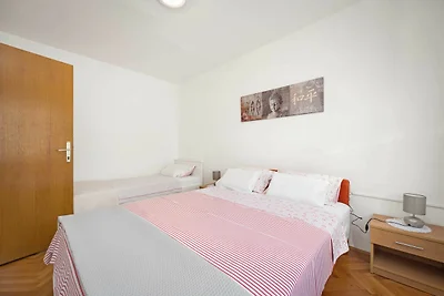 Apartments Anna - One bedroom apartment with ...
