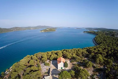 Apartments Tisno - Ein-Zimmer-Wohnung (links)