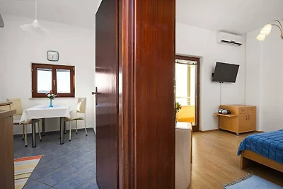 Apartments Kaina - one bedroom apartment with...