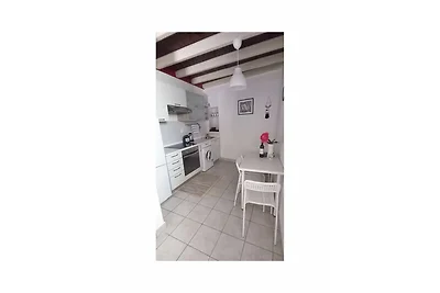 Studio Apartment Malina - City Center...