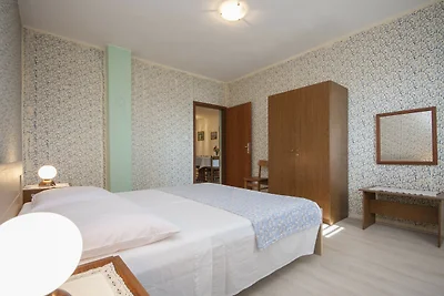 Apartments Vukičević - Apartment mit vier Sch...