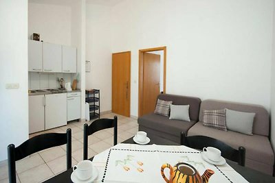 Apartments Maretic Brodarica A1