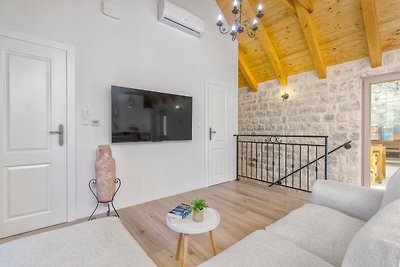 Steinhaus Trogir – Haus mit drei Schlafzimmer...