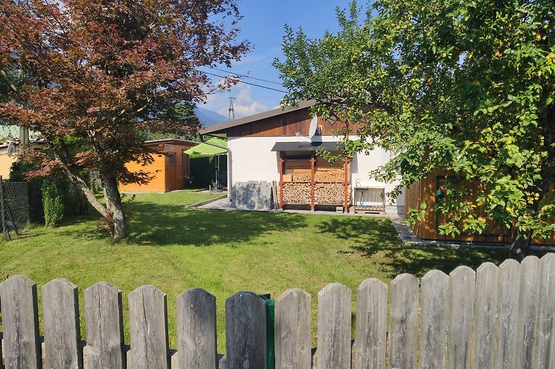 Charmantes Ferienhaus in Ruhelage mit Garten, Süd- und Nordterrasse