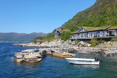 SMÅSTRANDA FJORD LODGE