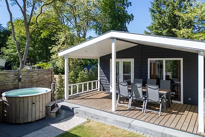Family Lodge met hottub | 6 personen