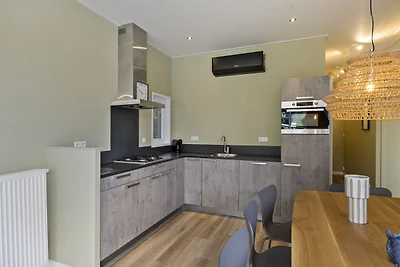 Luxuriöse 10-Personen-Lodge mit privatem Dipp...