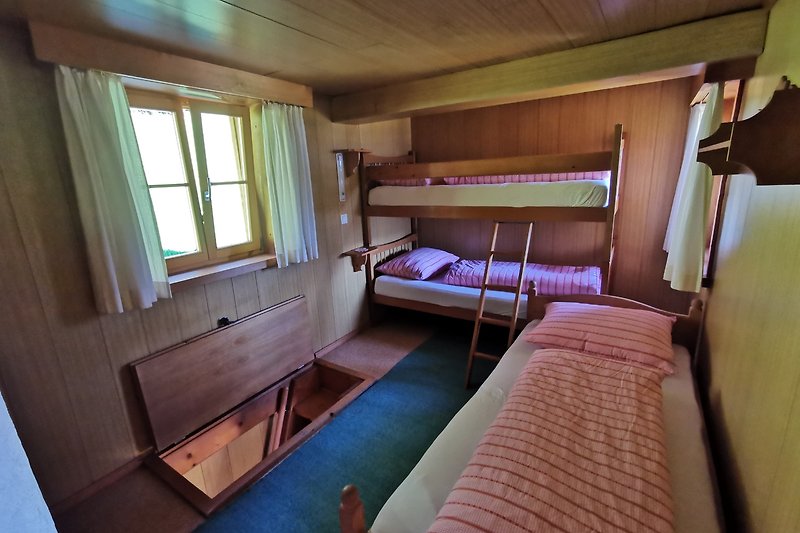 Schlafzimmer mit einelnen Betten