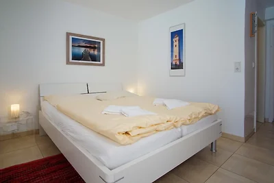 Strandhuus, Wohnung 8