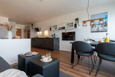 "Strandhuus" (ehem. Strandhotel)