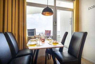 Haus des Kurgastes, Wohnung 10 "Piratennest"