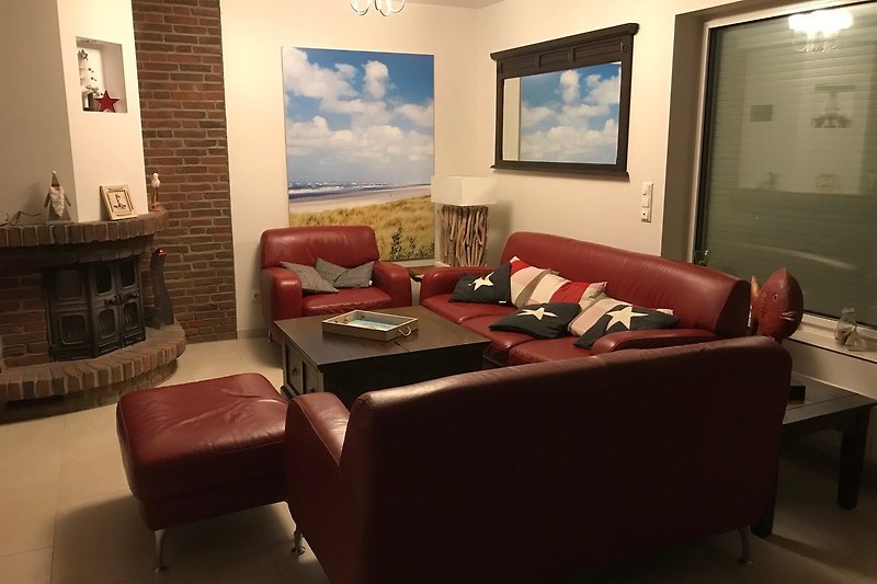 Gemütliches Wohnzimmer mit bequemer Couch