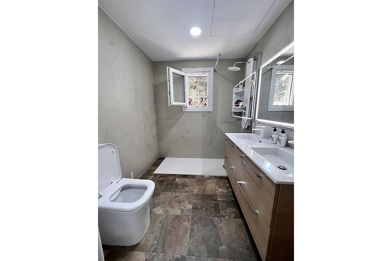 Modernes Badezimmer 1 en Suite