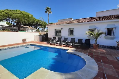 Casa Concha, Ferienhaus in Meeresnähe mit Garten und privatem Pool, A/C & WIFI